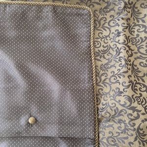 Reversible, Queen Duvet, 2 Euro Shams and Bedskirt